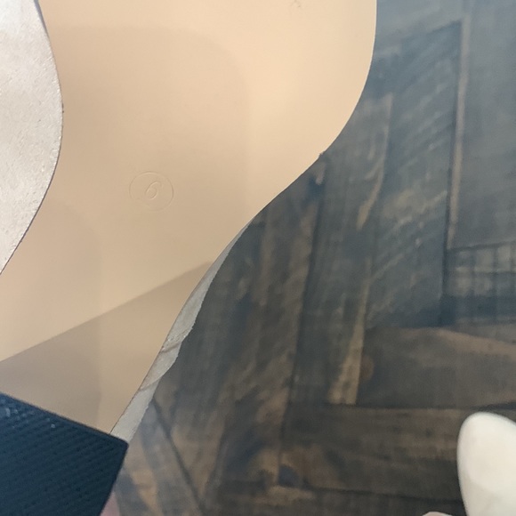 Womens sz 6 pointed toe ankle boots suede beige tan - Picture 5 of 7